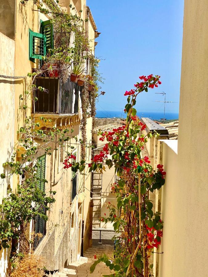 Melodia3 Suites Noto Bagian luar foto