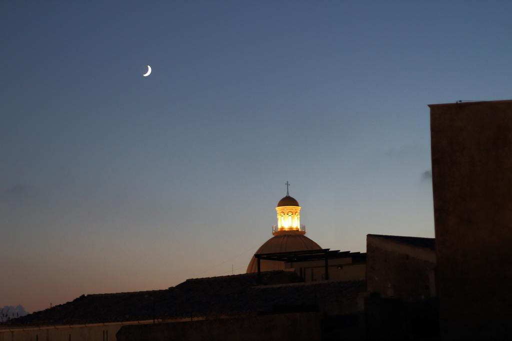 Melodia3 Suites Noto Bagian luar foto
